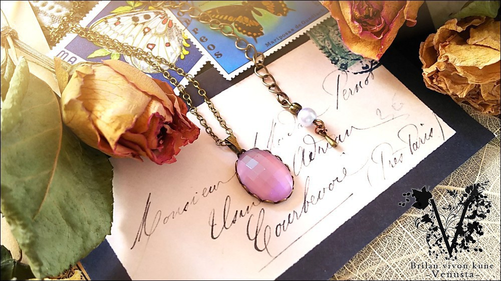 *淡いアメジストフロストの金古美ネックレス*