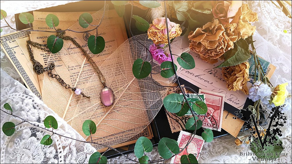 *淡いアメジストフロストの金古美ネックレス*