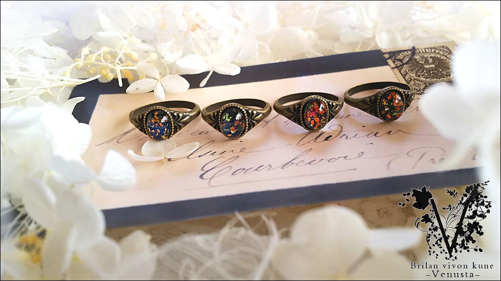 *ブラックオパールのヴィンテージリング*