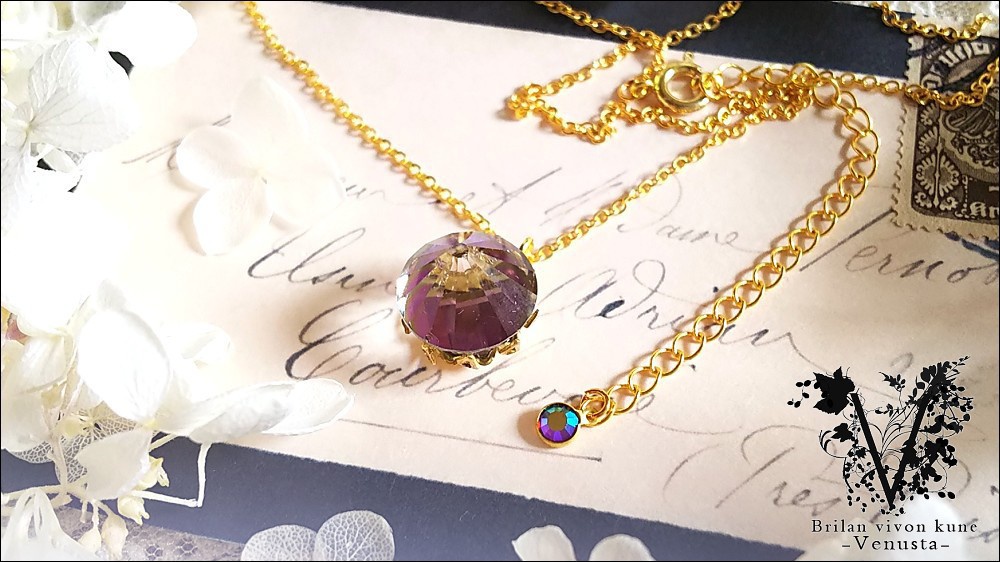 *鉱石風ヴィンテージスワロのネックレス*