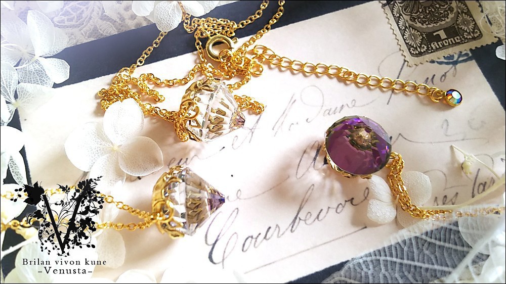 *鉱石風ヴィンテージスワロのネックレス*