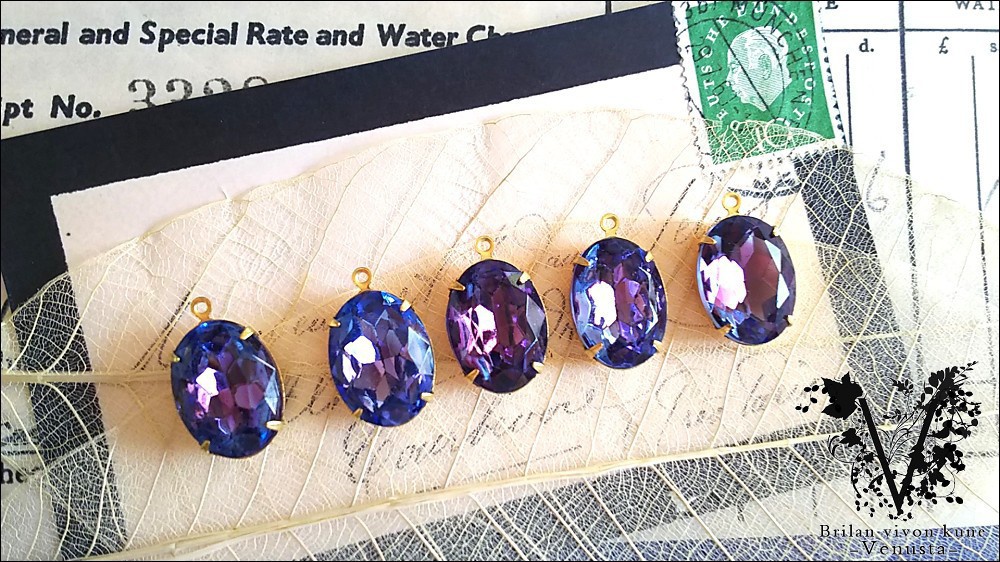 *瑞々しい紫陽花色のヴィンテージガラス-ネックレス-*