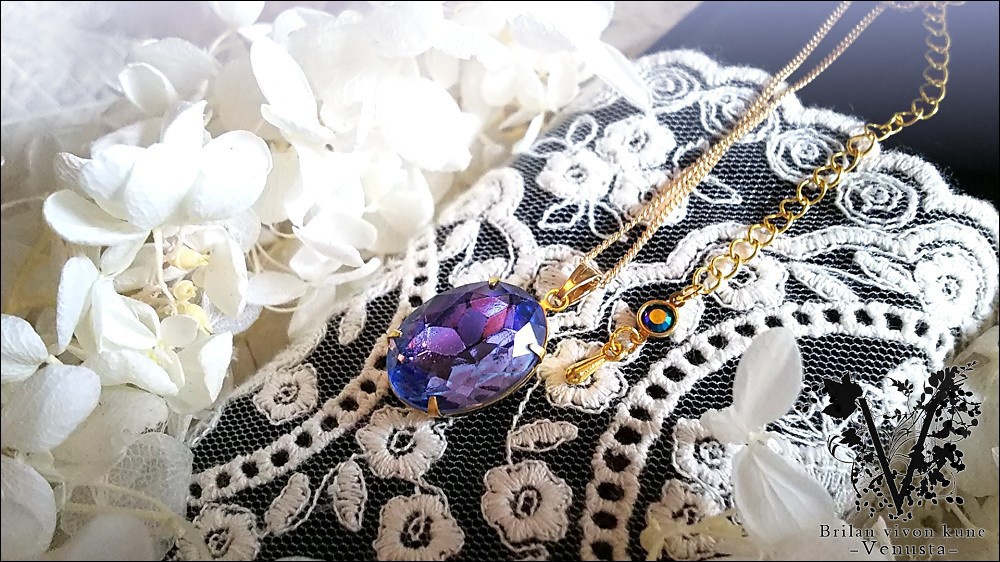 *瑞々しい紫陽花色のヴィンテージガラス-ネックレス-*