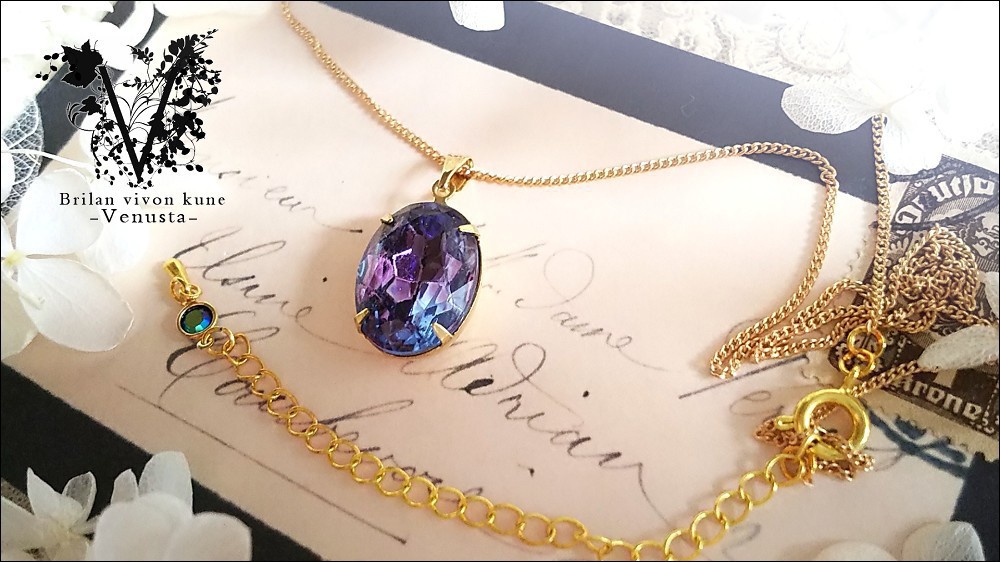 *瑞々しい紫陽花色のヴィンテージガラス-ネックレス-*