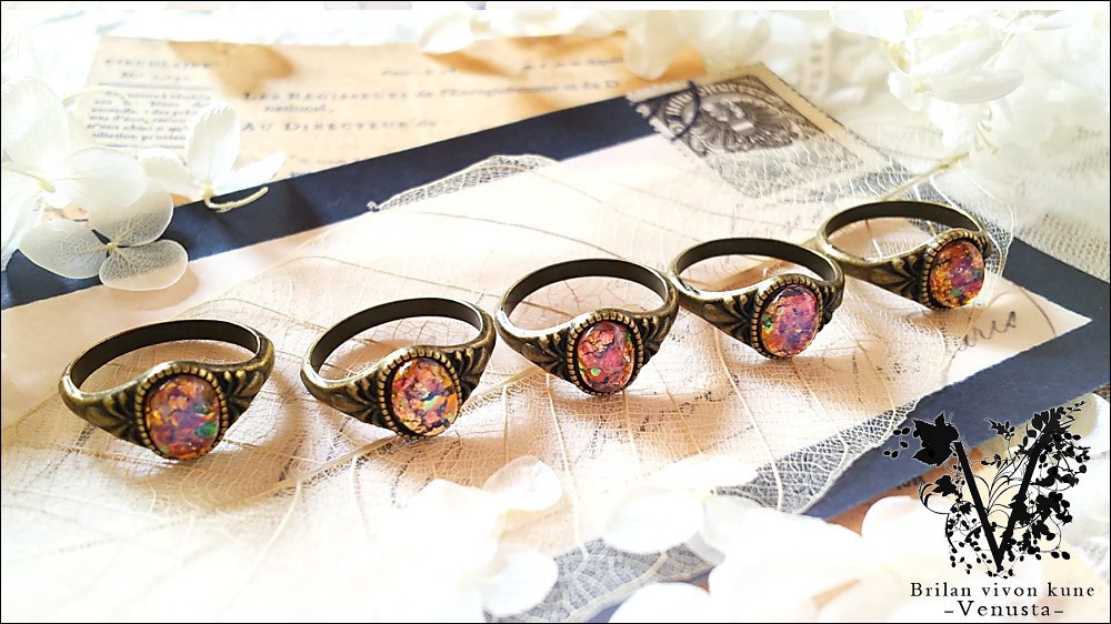 *鮮やかなファイアーオパールの金古美リング-Vintage-*