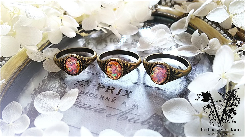*鮮やかなファイアーオパールの金古美リング-Vintage-*