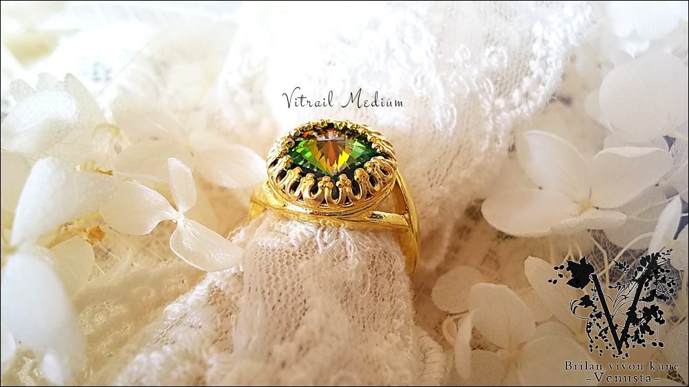 *魅惑のヴィトレイルミディアムのベゼルリング-Vintage-*