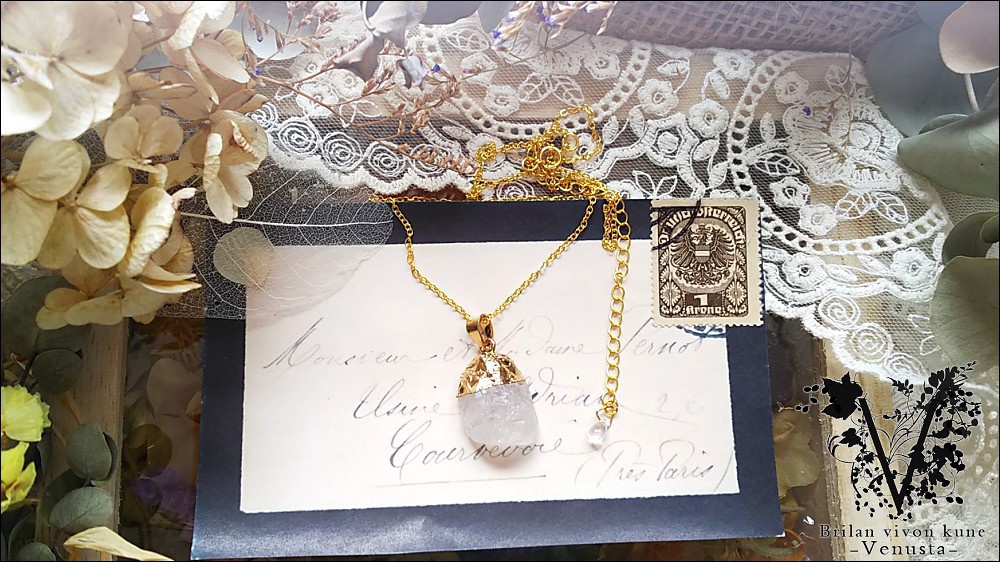 *ひんやり天然石チャームのネックレス*