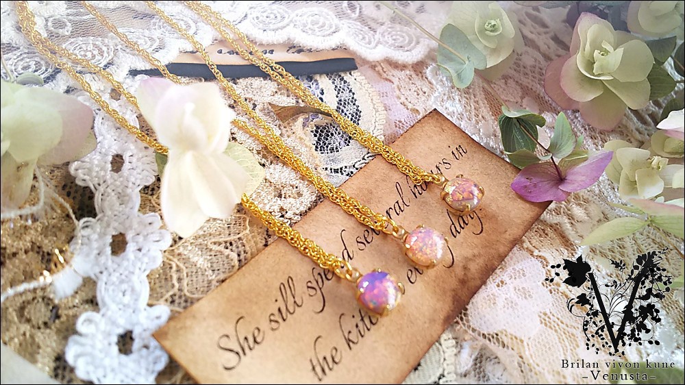 *普段使いのヴィンテージオパールネックレス*