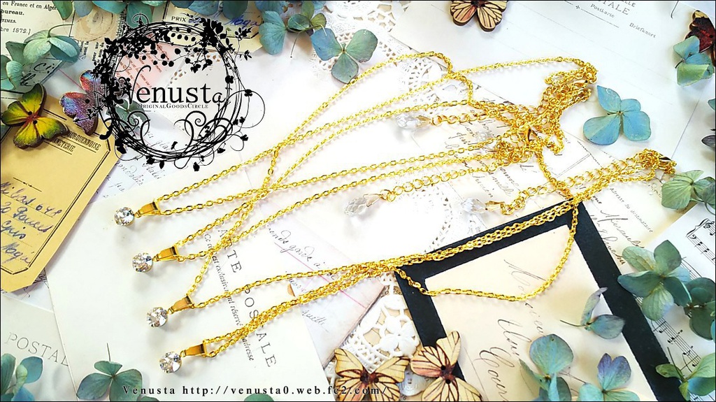 クリスタルムーンライトの一粒プチネックレス