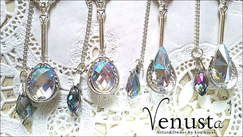 煌めく宝石と雫をひと掬いして~ネックレス~