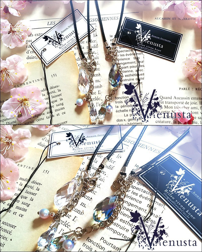 煌めく大粒の雫のシンプルネックレス