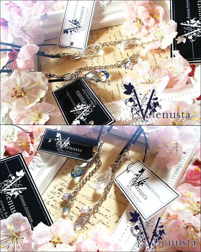 煌めく大粒の雫のシンプルネックレス