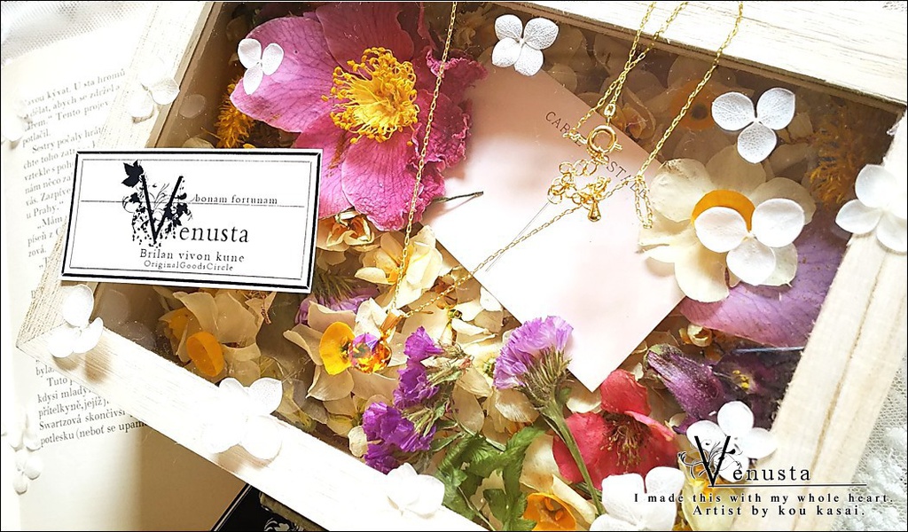 ヴィンテージ、トパーズスワロフスキーのネックレス&華箱