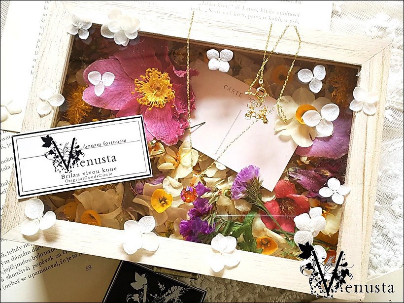 ヴィンテージ、トパーズスワロフスキーのネックレス&華箱