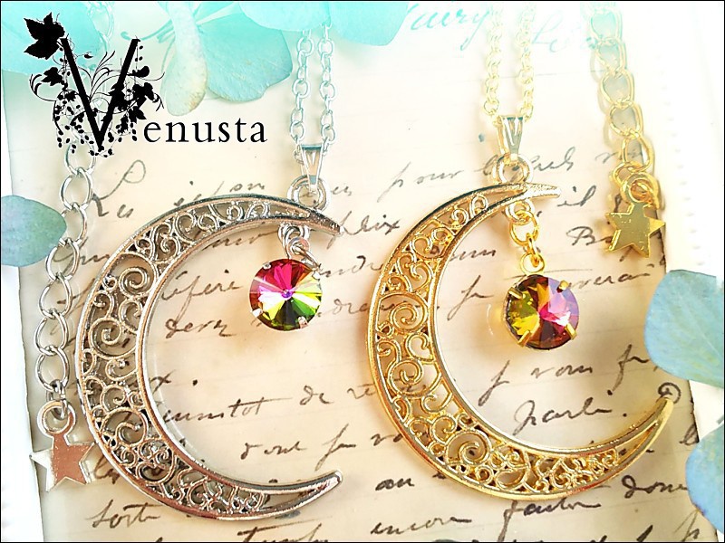 *ヴィンテージ、煌めく三日月と虹光のネックレス*