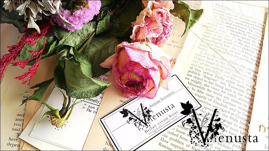 *神秘的な蒼い雫のヴィンテージネックレス*