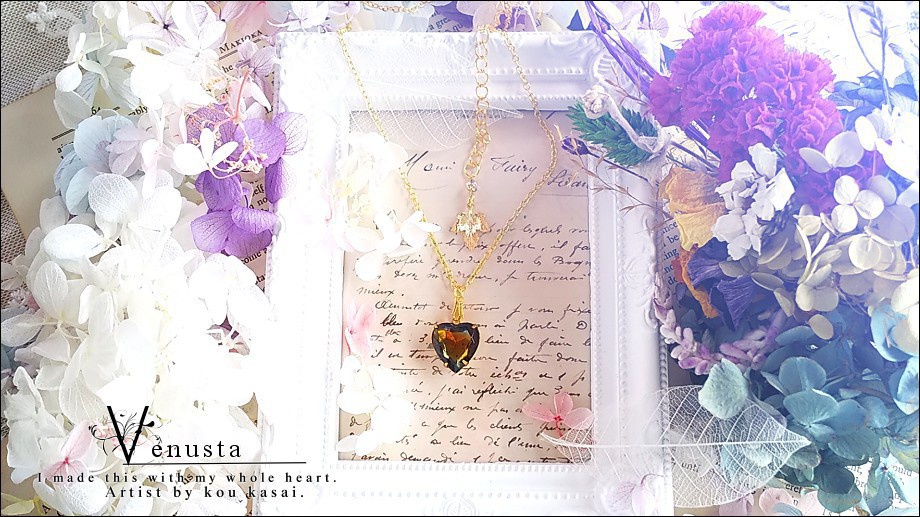 *黄昏時のヴィンテージハートガラスネックレス*