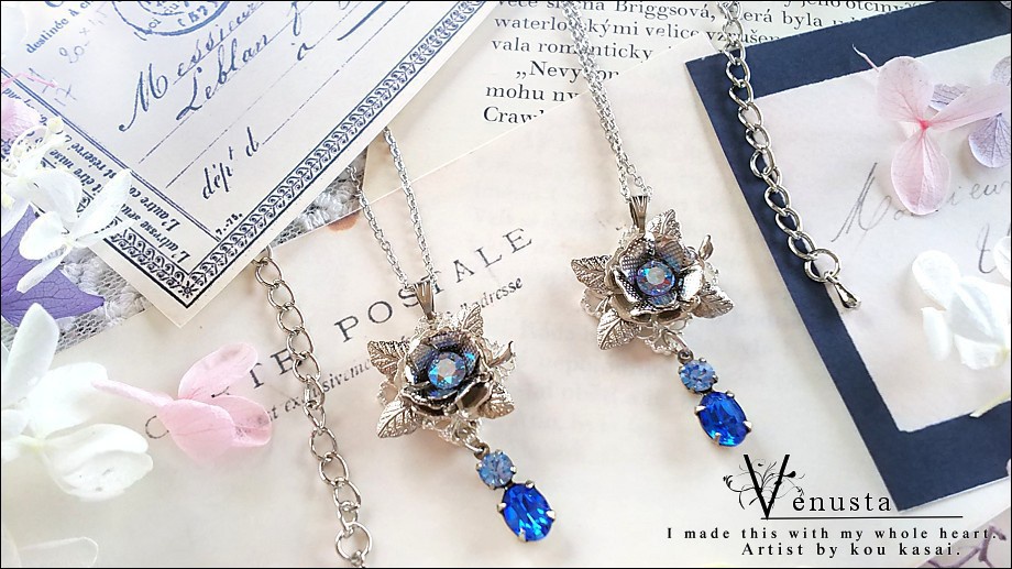 *端麗なサファイア×ライトサファイア-ヴィンテージスワロフスキーのネックレス-*