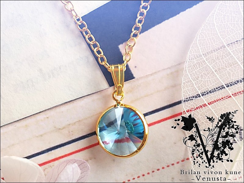 *透き通ったアクアのヴィンテージスワロフスキーネックレス*