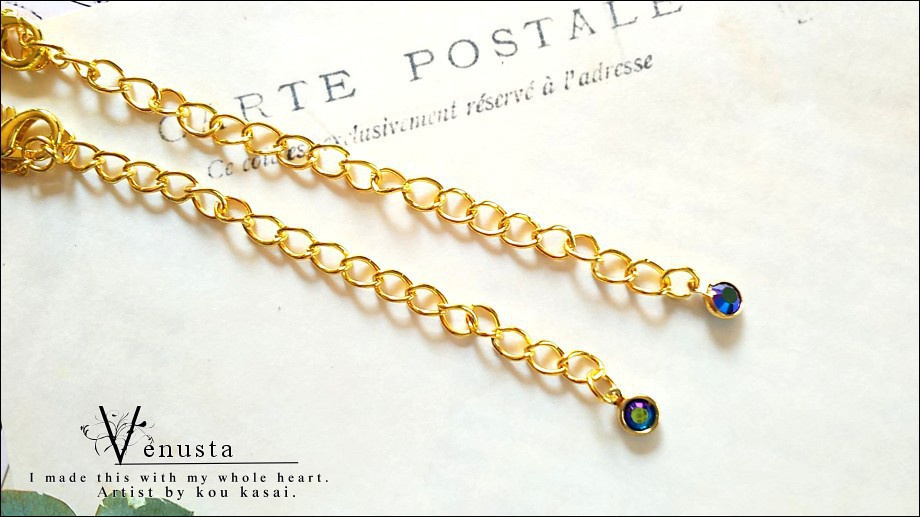 *艶やかサファイアオーロラのヴィンテージガラスネックレス*