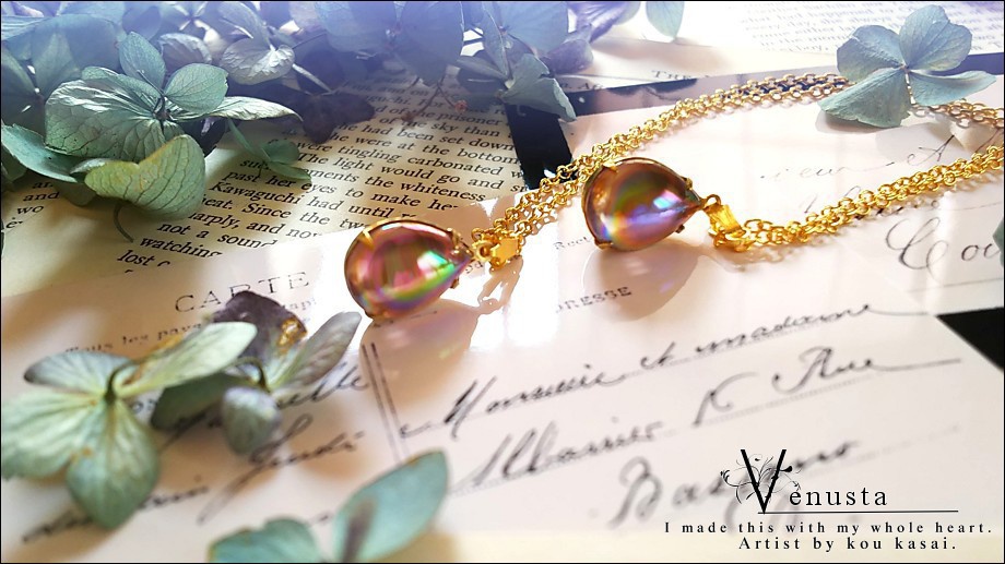 *艶やかアメジストオーロラのヴィンテージガラスネックレス*