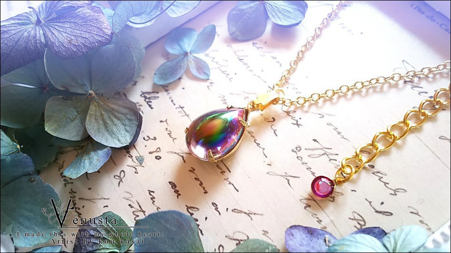 *艶やかアメジストオーロラのヴィンテージガラスネックレス*
