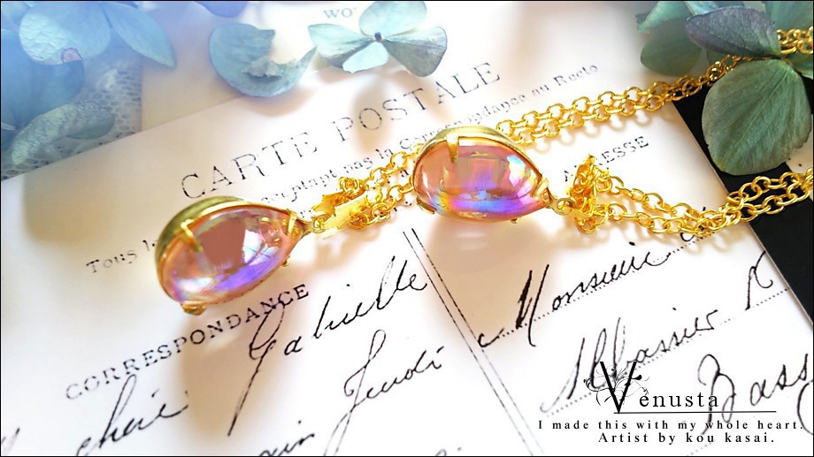 *艶やかローズオーロラのヴィンテージガラスネックレス*