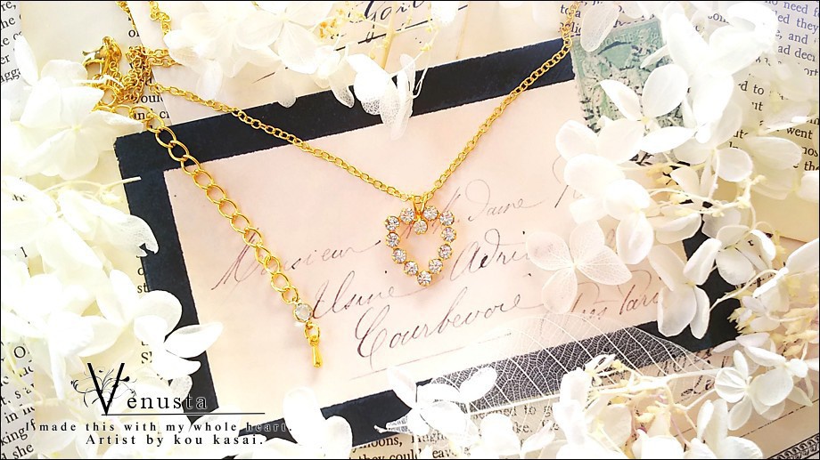 *ヴィンテージスワロフスキーのハートネックレス*