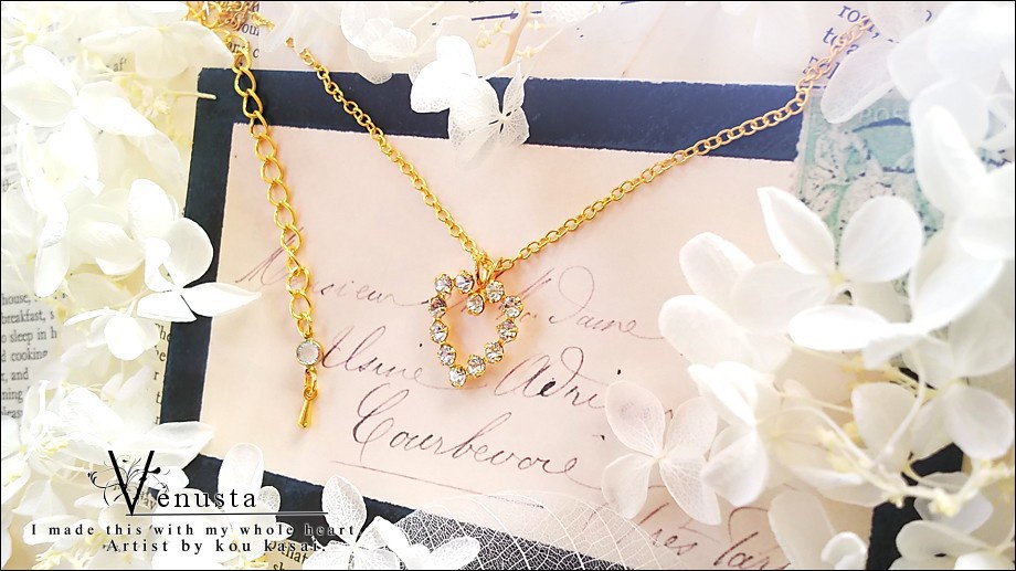 *ヴィンテージスワロフスキーのハートネックレス*