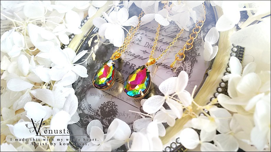 *虹色雫のネックレス-ヴィトレイルガラスストーン-*