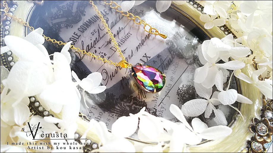 *虹色雫のネックレス-ヴィトレイルガラスストーン-*