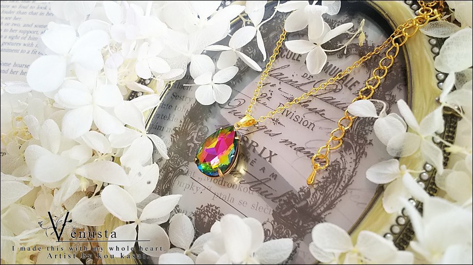 *虹色雫のネックレス-ヴィトレイルガラスストーン-*