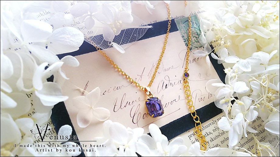 *タンザナイトのヴィンテージガラスネックレス*