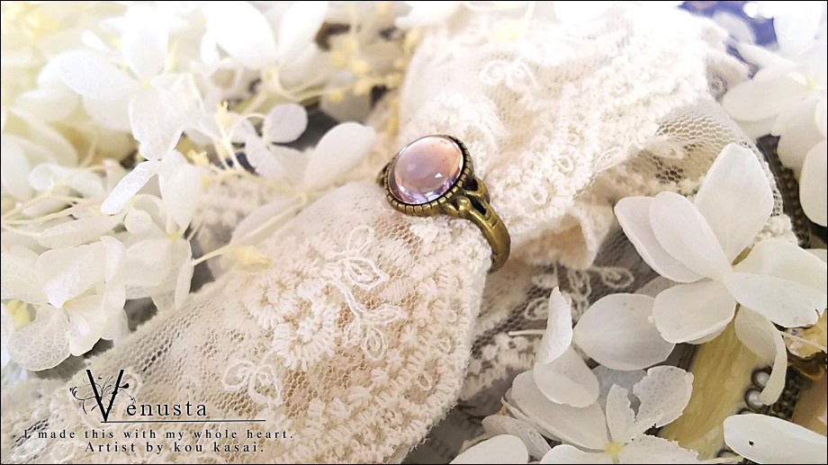 *繊細なグラデーションのヴィンテージリング*