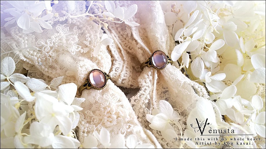 *繊細なグラデーションのヴィンテージリング*