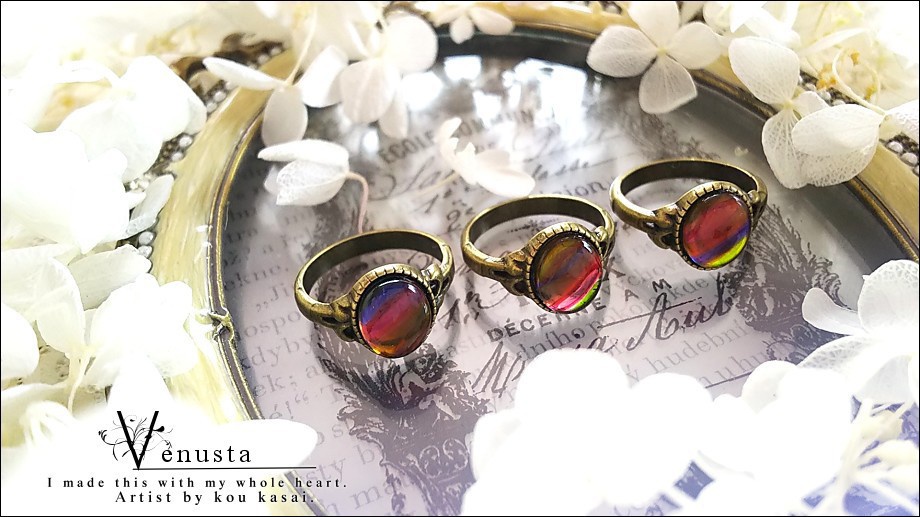 *アイリスカラーのヴィンテージリング*