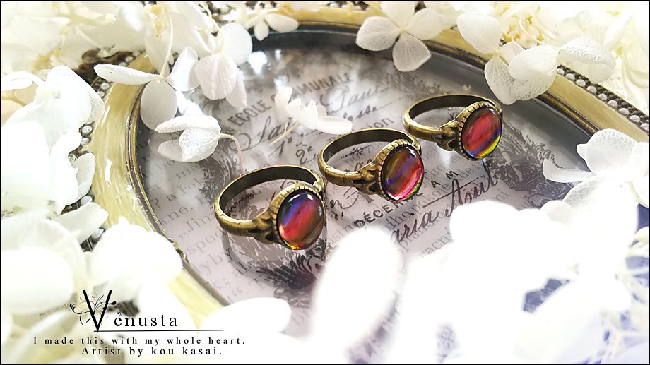 *アイリスカラーのヴィンテージリング*