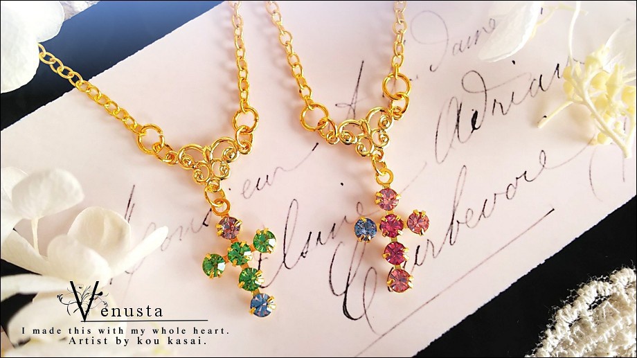 *煌びやかなクロスのネックレス-ヴィンテージスワロフスキー-*