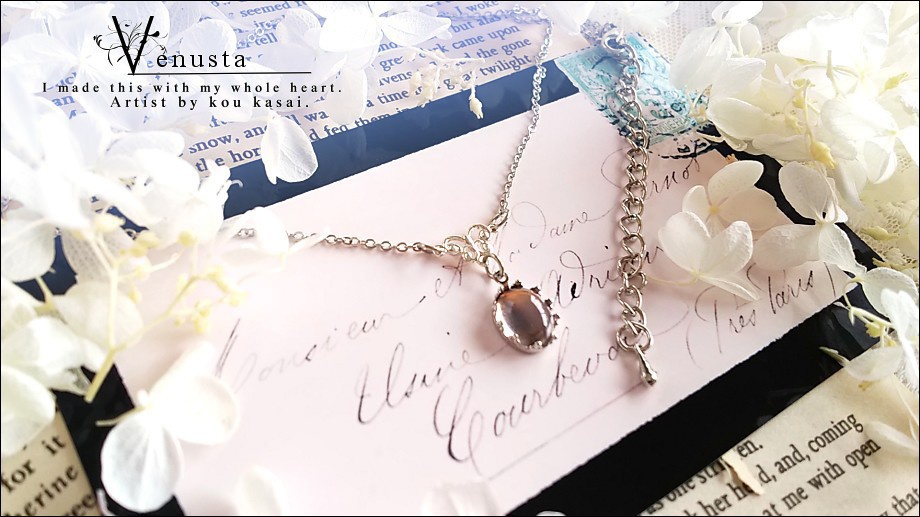 *繊細なグラデーションのプチネックレス-ヴィンテージガラス-*