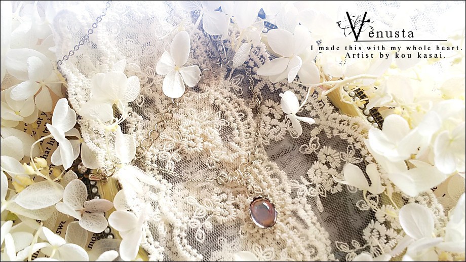 *繊細なグラデーションのプチネックレス-ヴィンテージガラス-*