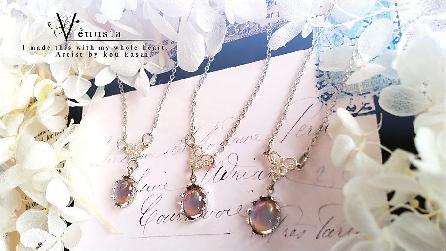 *繊細なグラデーションのプチネックレス-ヴィンテージガラス-*