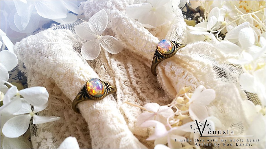 *ファイアーオパールのヴィンテージリング*