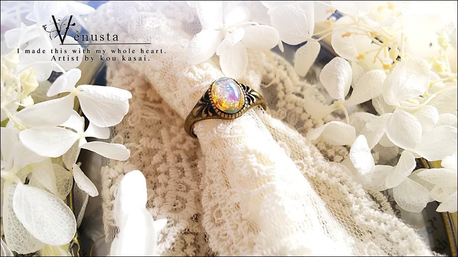 *ファイアーオパールのヴィンテージリング*
