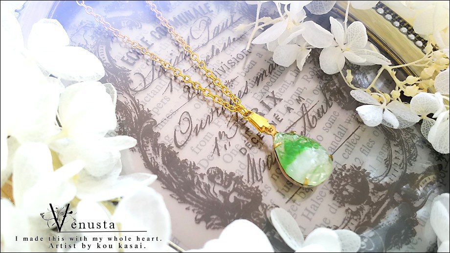 *涼やかミントカラーギブレのネックレス-ヴィンテージガラス-*