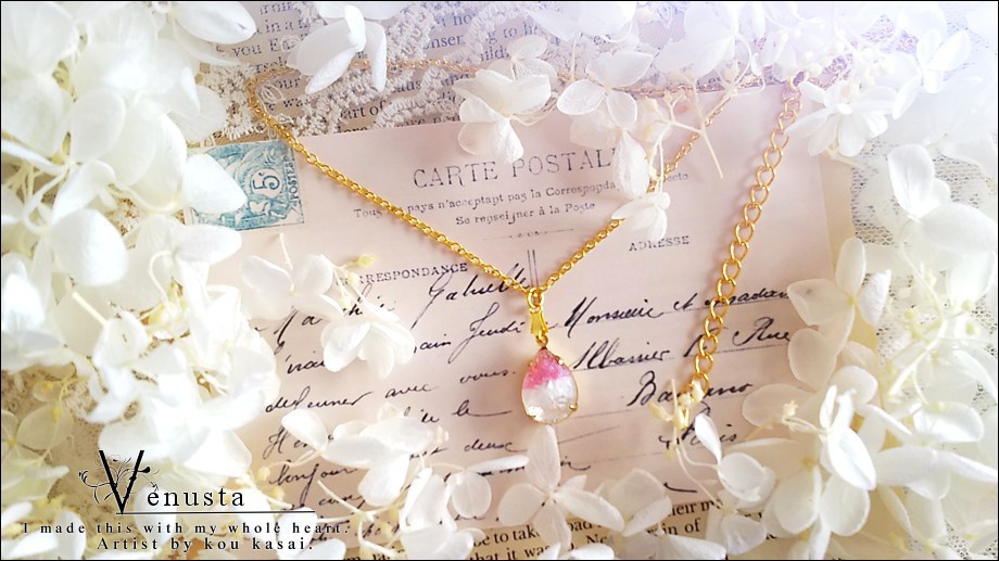 *涼やかストロベリーギブレのネックレス-ヴィンテージガラス-*