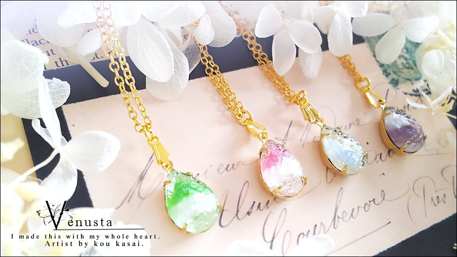 *涼やかストロベリーギブレのネックレス-ヴィンテージガラス-*