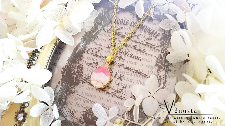 *涼やかストロベリーギブレのネックレス-ヴィンテージガラス-*