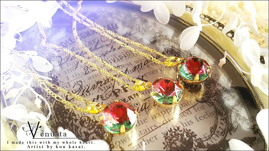 *ペリドット×シャムのヴィンテージガラスネックレス*