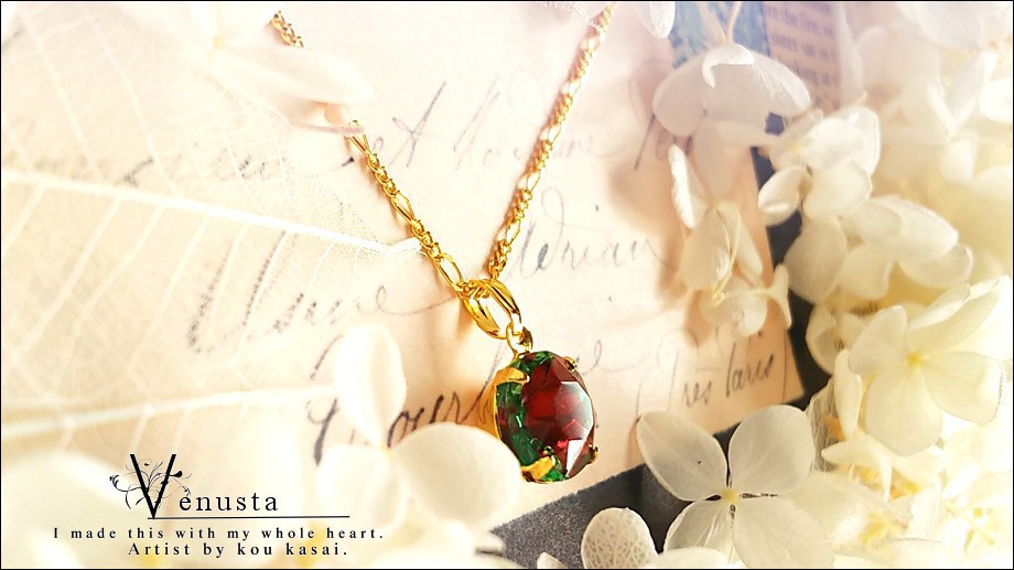 *ペリドット×シャムのヴィンテージガラスネックレス*